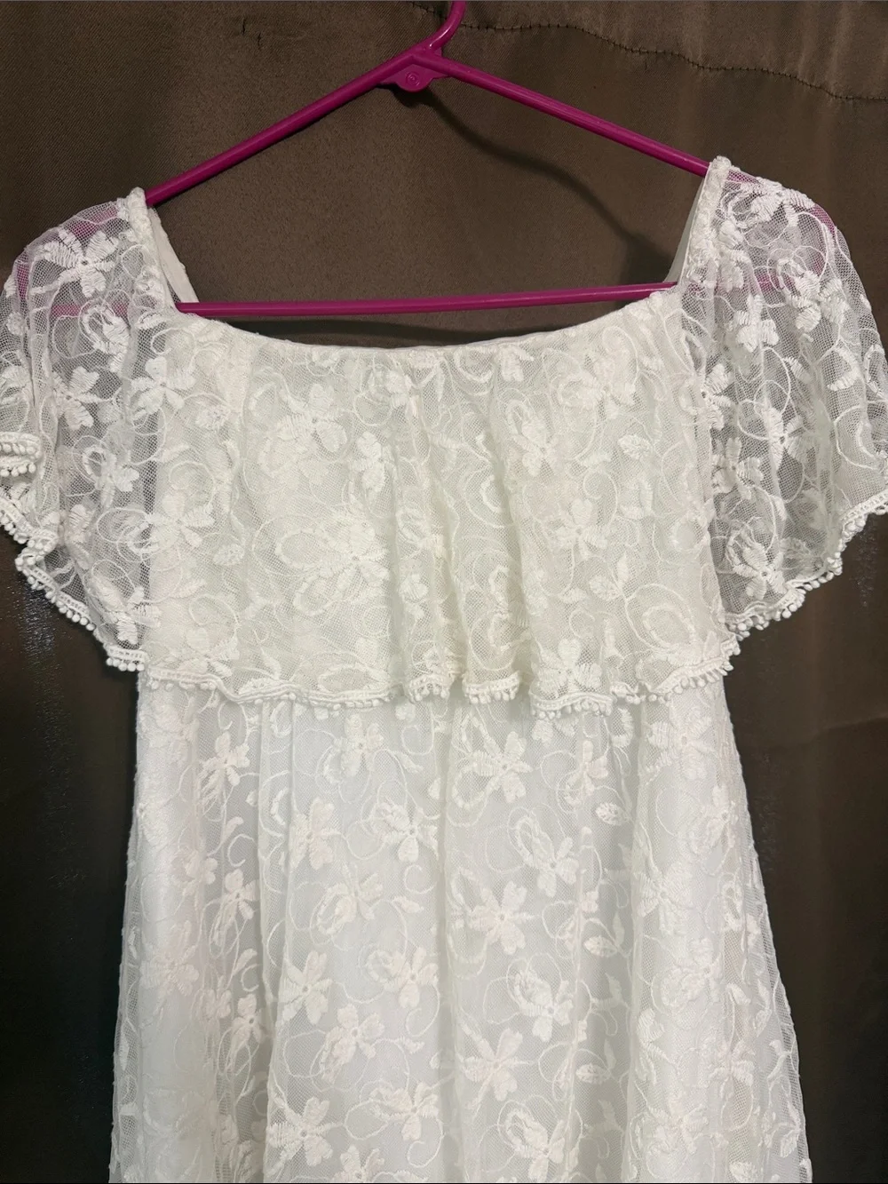 David's Bridal Girls 10 Soft White Off-Shoulder Lace Flower Girl Dress - Picture 4 of 11